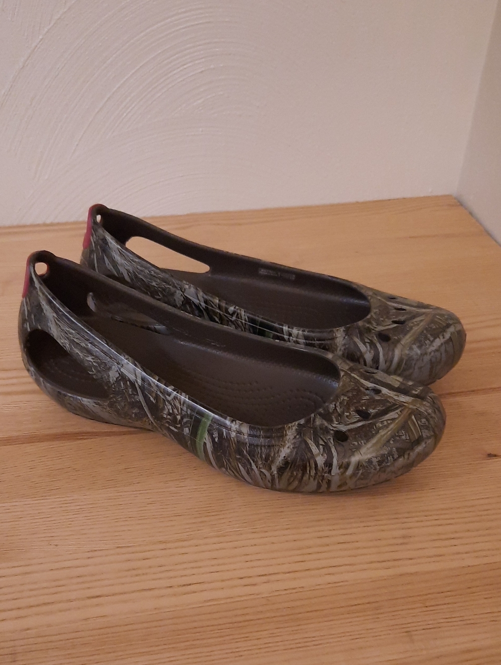 Crocs Kadee Realtree Camo Ballet Flats    Size 9